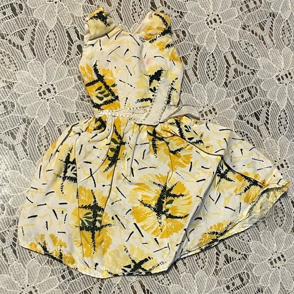 Vintage Barbie Dresses - Picture 2 of 5